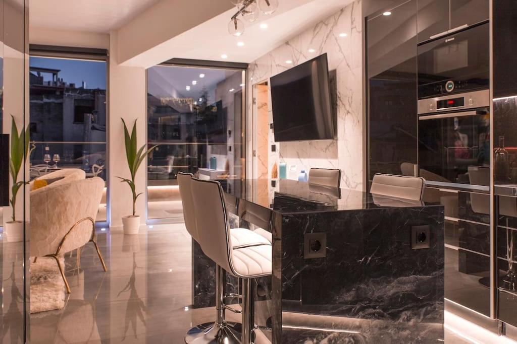 אתונה Luxury Acropolis View Apartment-Living Stone Black Pearl מראה חיצוני תמונה